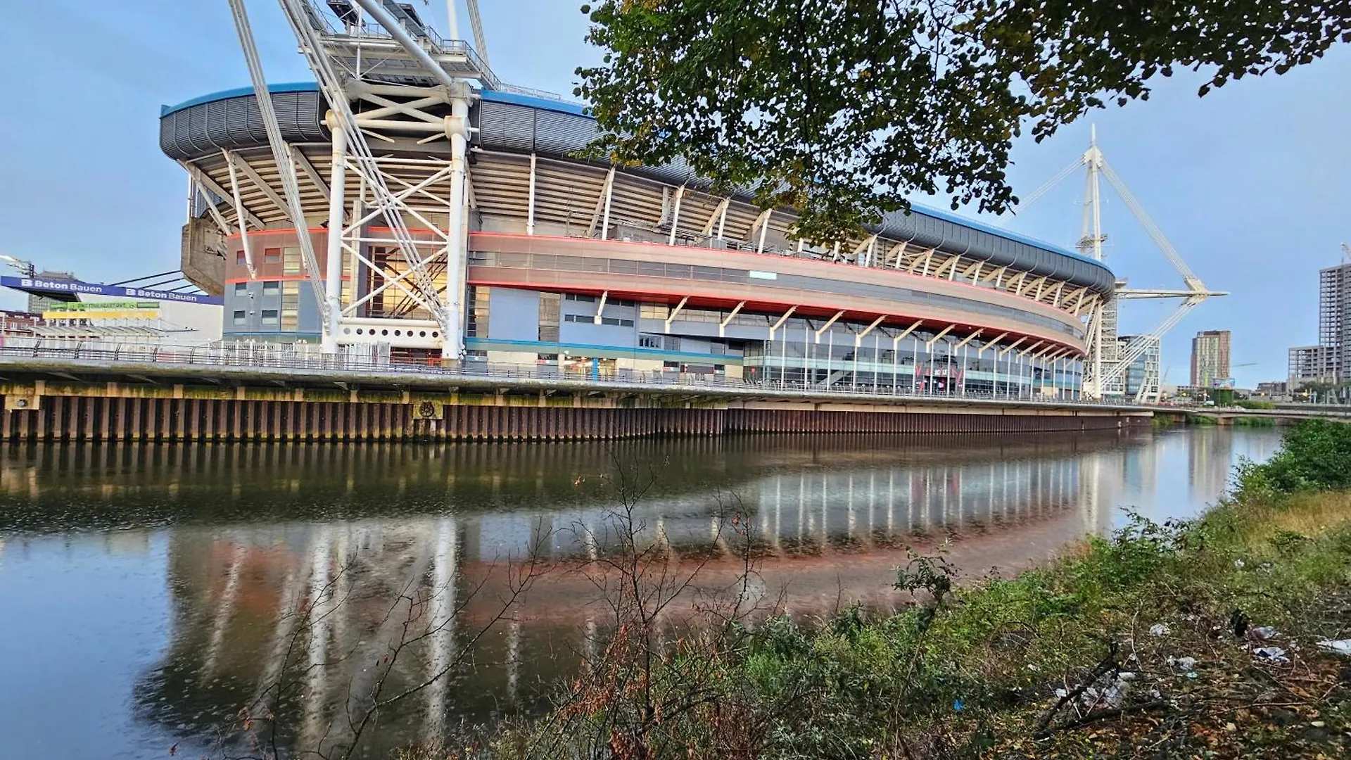 Millennium Stadium Window View! Cardiff 0*,  Großbritannien